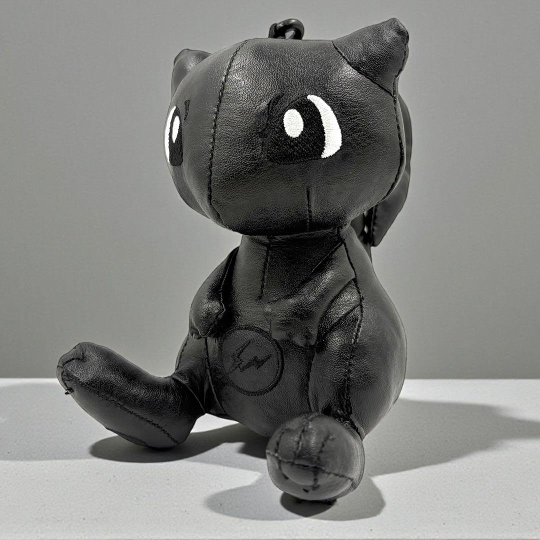 フラグメント ポケモン サンダーボルトプロジェクト ブラックミュウ キーホルダー