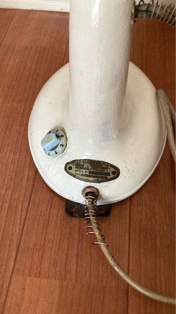 レトロ　三菱　卓上扇風機 ホワイト 風量調整付き