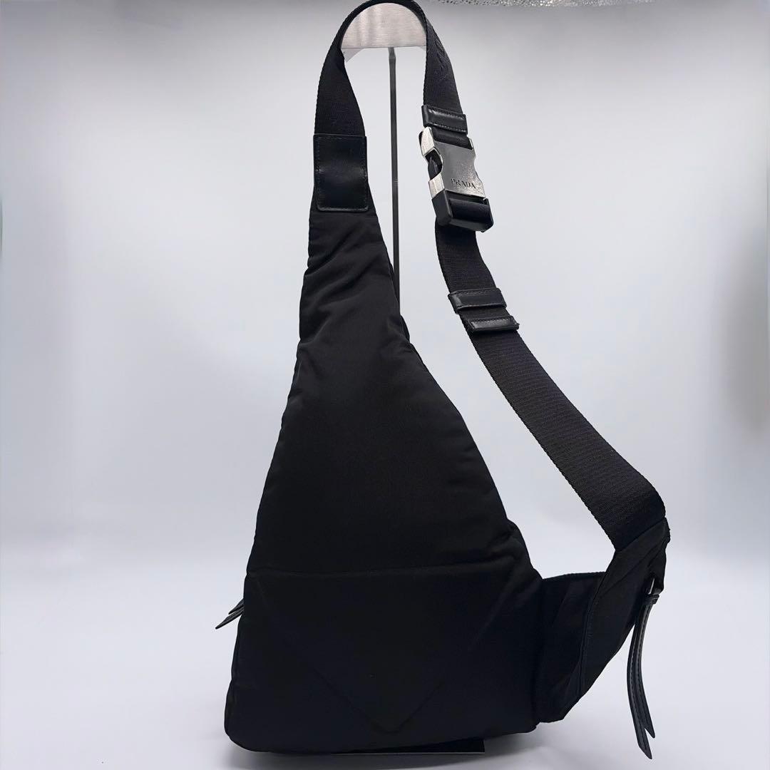 れんれん様プラダ ブラック スリングバッグ