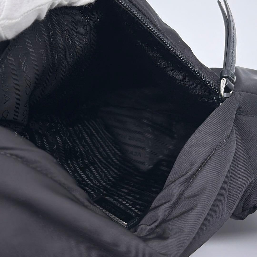 れんれん様プラダ ブラック スリングバッグ