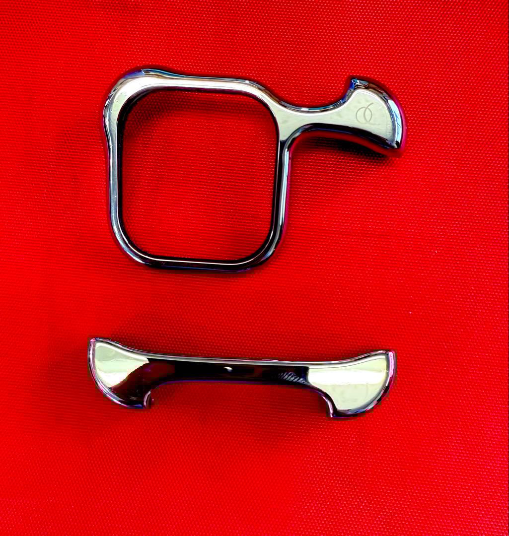 【ミラーシルバー】ArcPulse iPhone16Pro バンパー