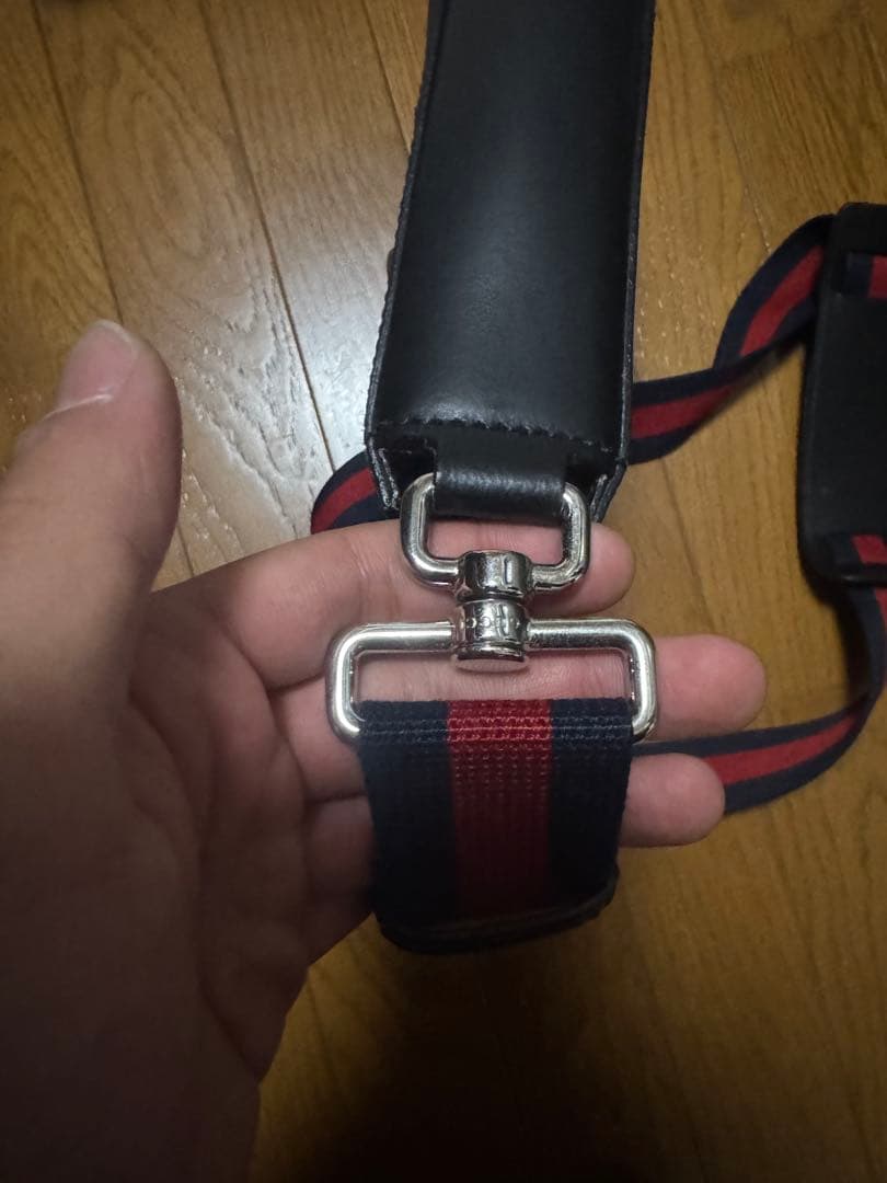 GUCCI ショルダーバッグ　メッセンジャー　523599