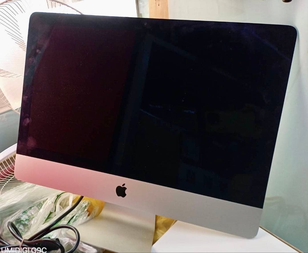 Apple iMac 21.5インチ Retina 4K 2017年モデル