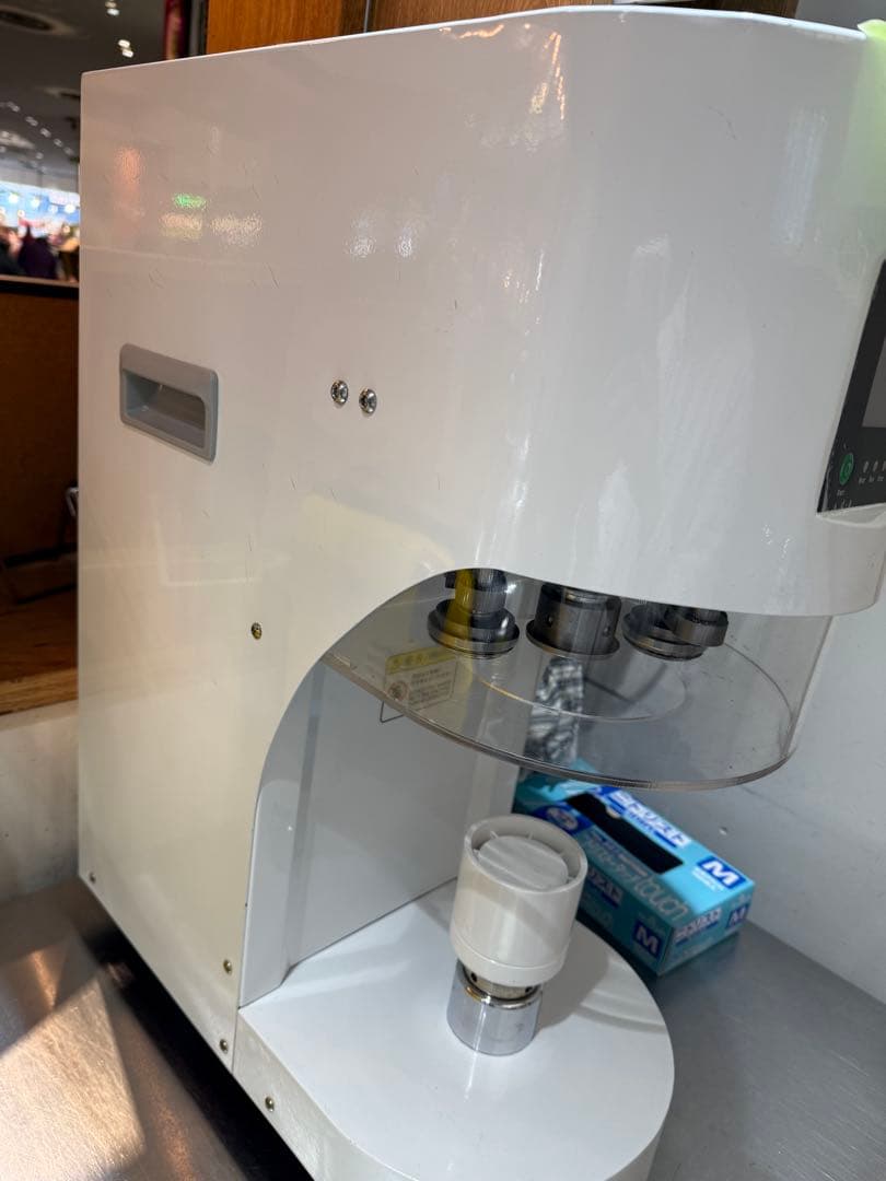 缶シーリングマシン