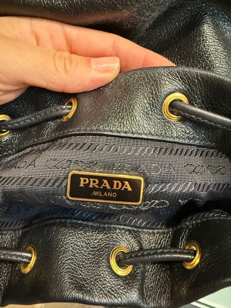 PRADAバケットバッグ ブラック GLACE'CALF レザー 1BH038