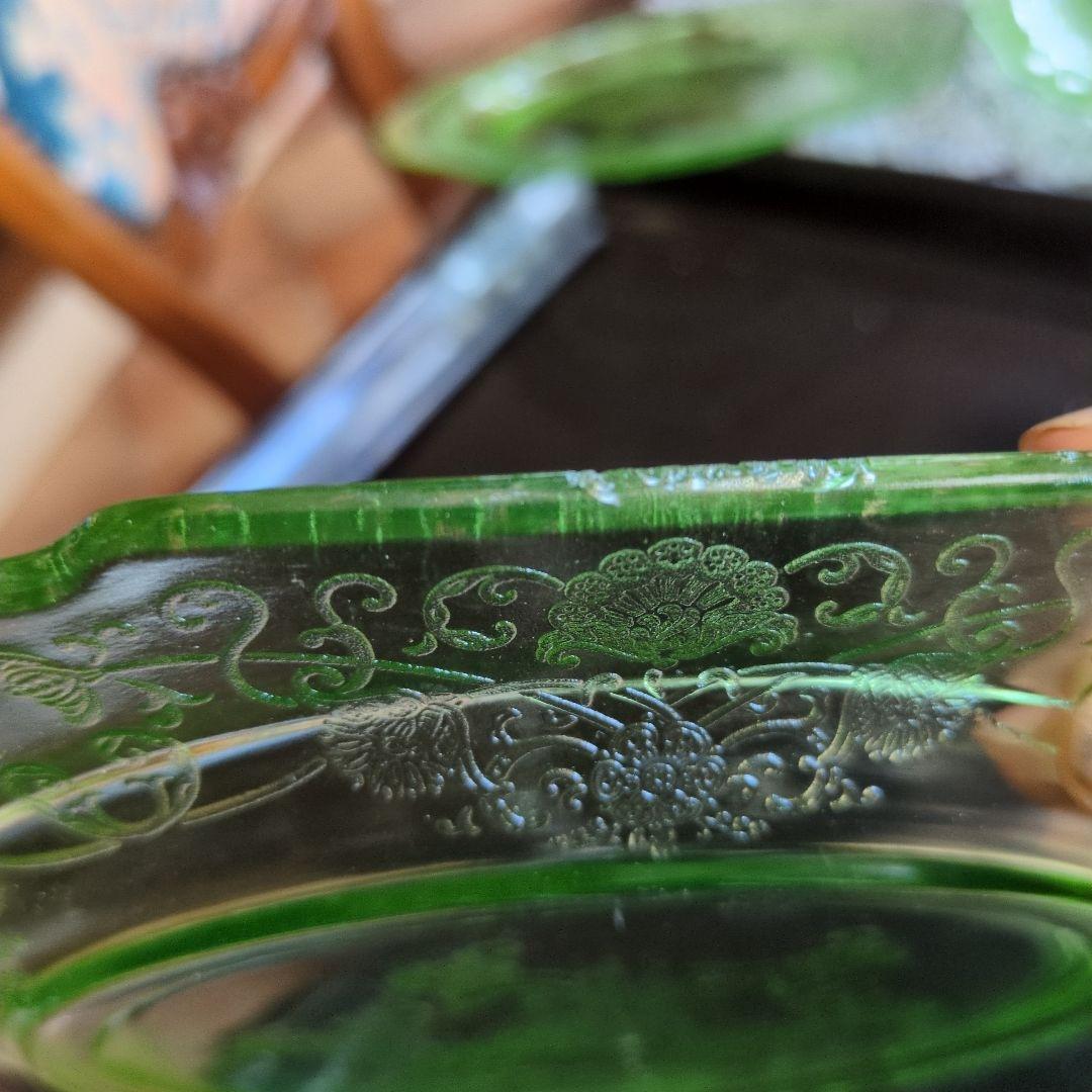 ヘーゼルアトラス　ウランガラス　フローレンス　ディプレッションガラス　プレート