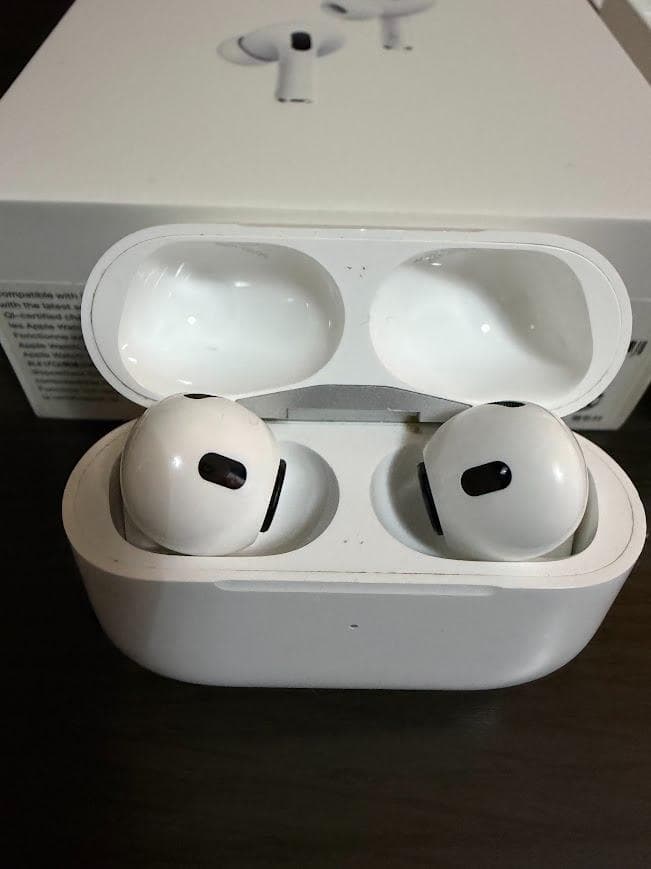Apple アップル AirPods Pro 第2世代　おまけ付き