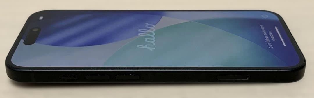 美品★Apple iPhone 15 ブラック香港SIMフリー版 物理SIM2枚