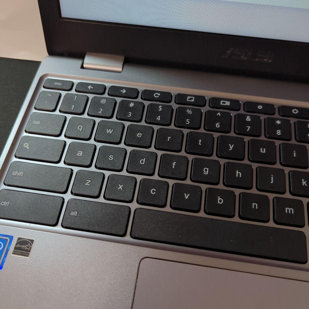 ASUS Chromebook 11.6インチ C223N