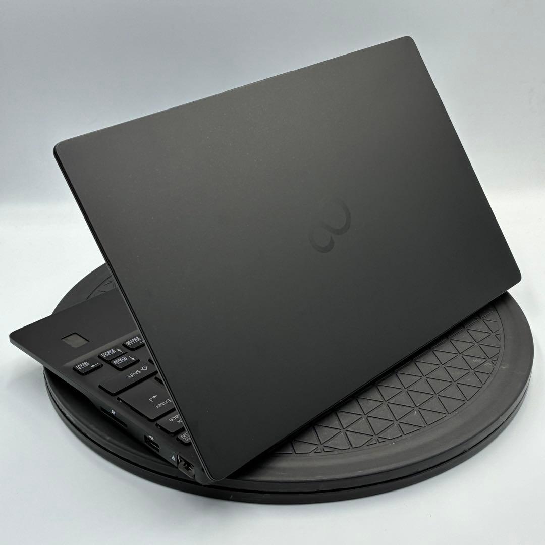 002 富士通 FMVU34025 i5‐1145G7 8G windows11