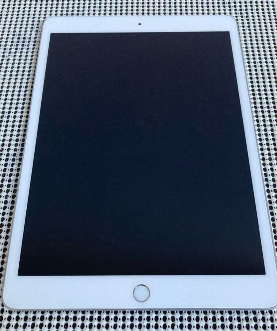 571【早い者勝ち】電池最良好☆iPad7 第7世代 128GB SIMフリー☆