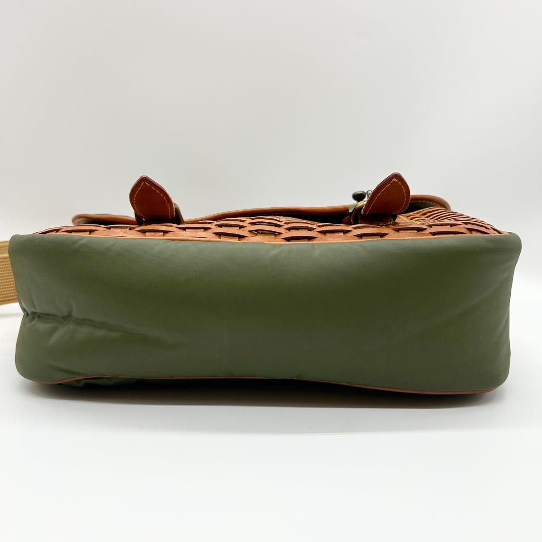 希少 HUNTING WORLD ハンティングワールド メッセンジャーバッグ