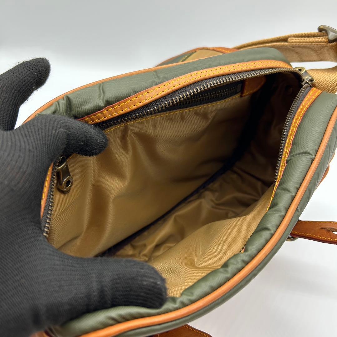 希少 HUNTING WORLD ハンティングワールド メッセンジャーバッグ