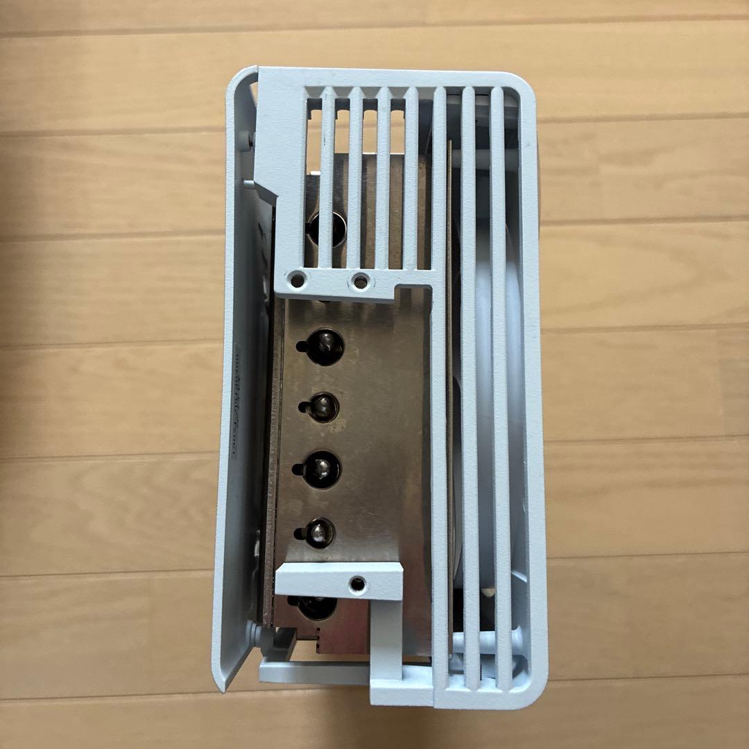 ASUS ROG RTX 4090 ヒートシンク　ファン　バックプレート　LED