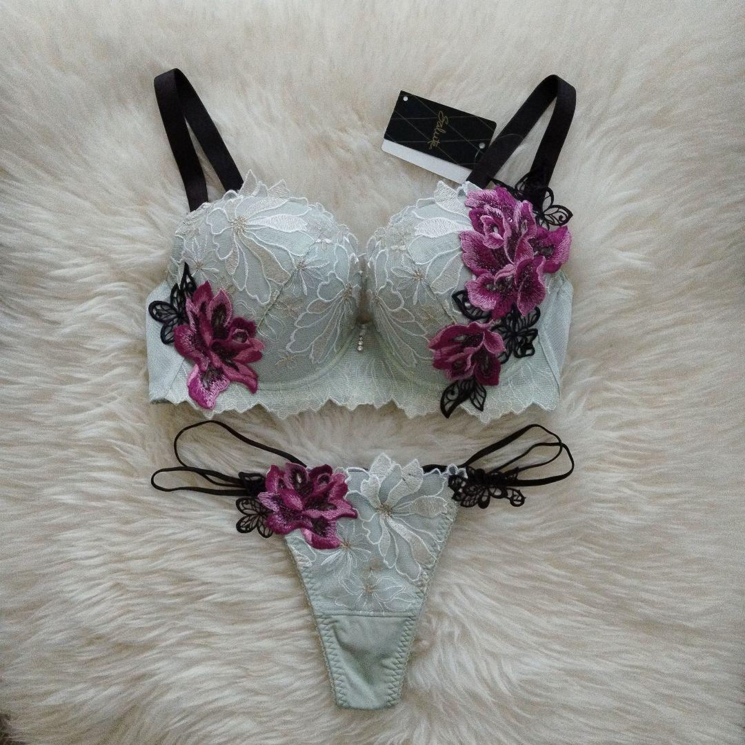 salute　サルート　96G 96グループ　F70 OV P-UP　ソング