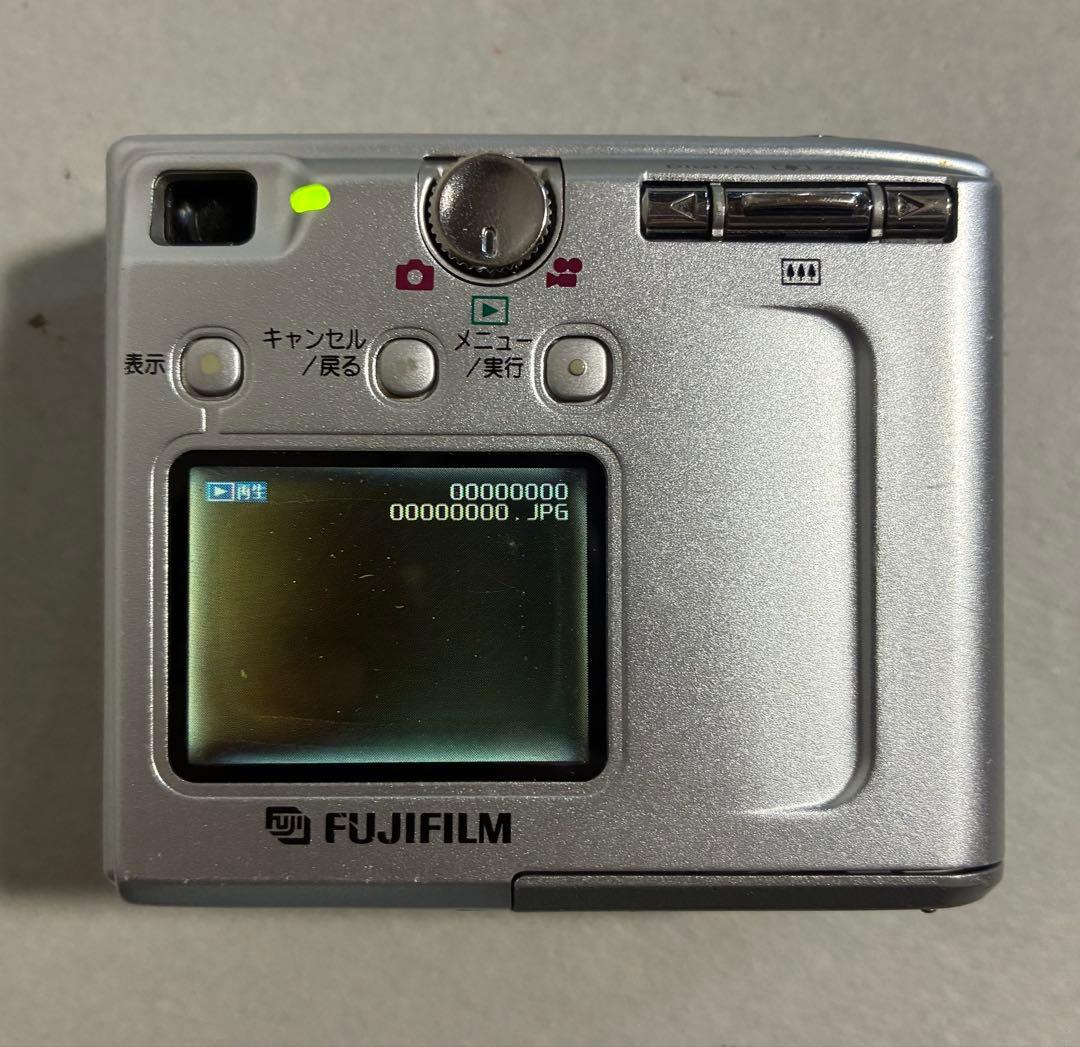 フジフイルムFujifilm FinePix 4500デジタルカメラ　カード6枚