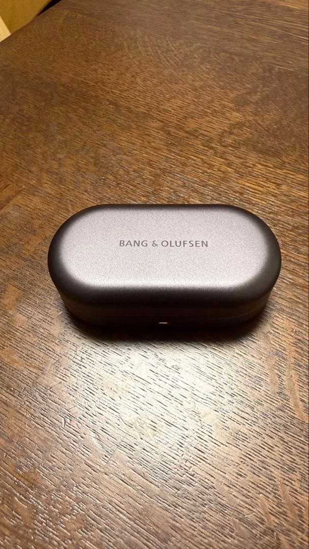 Bang & Olufsen 「Beoplay EQ」　ワイヤレスイヤホン