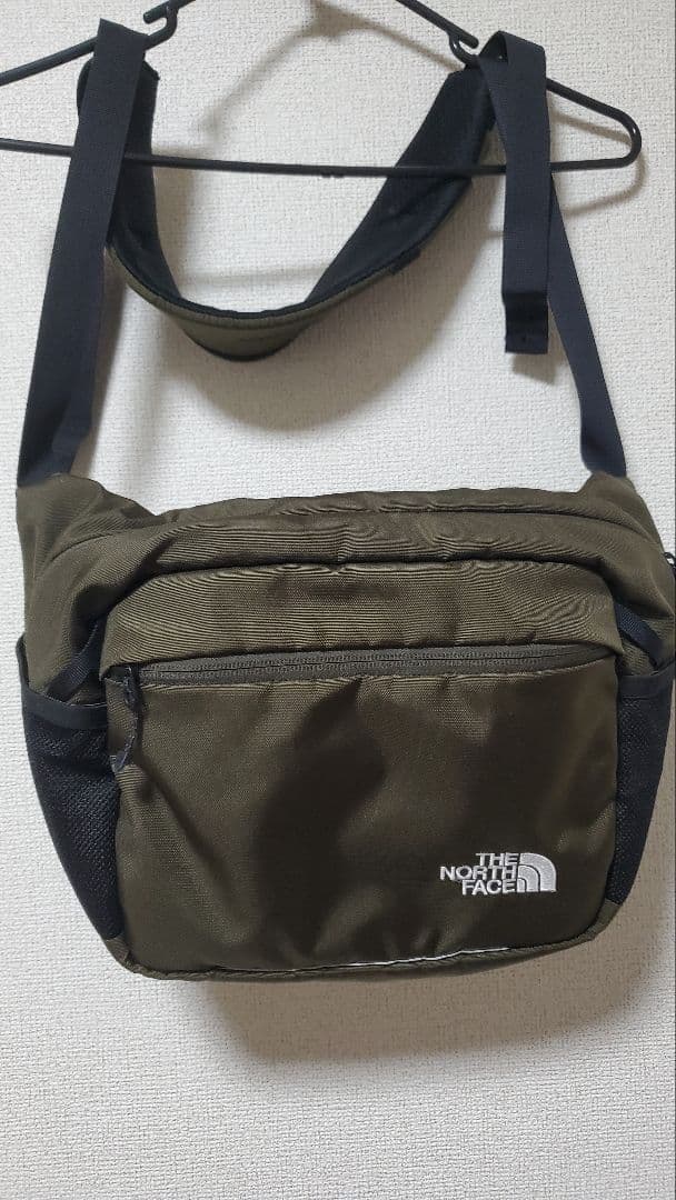 【 美品！】THE NORTH FACE スリング バッグ カーキ