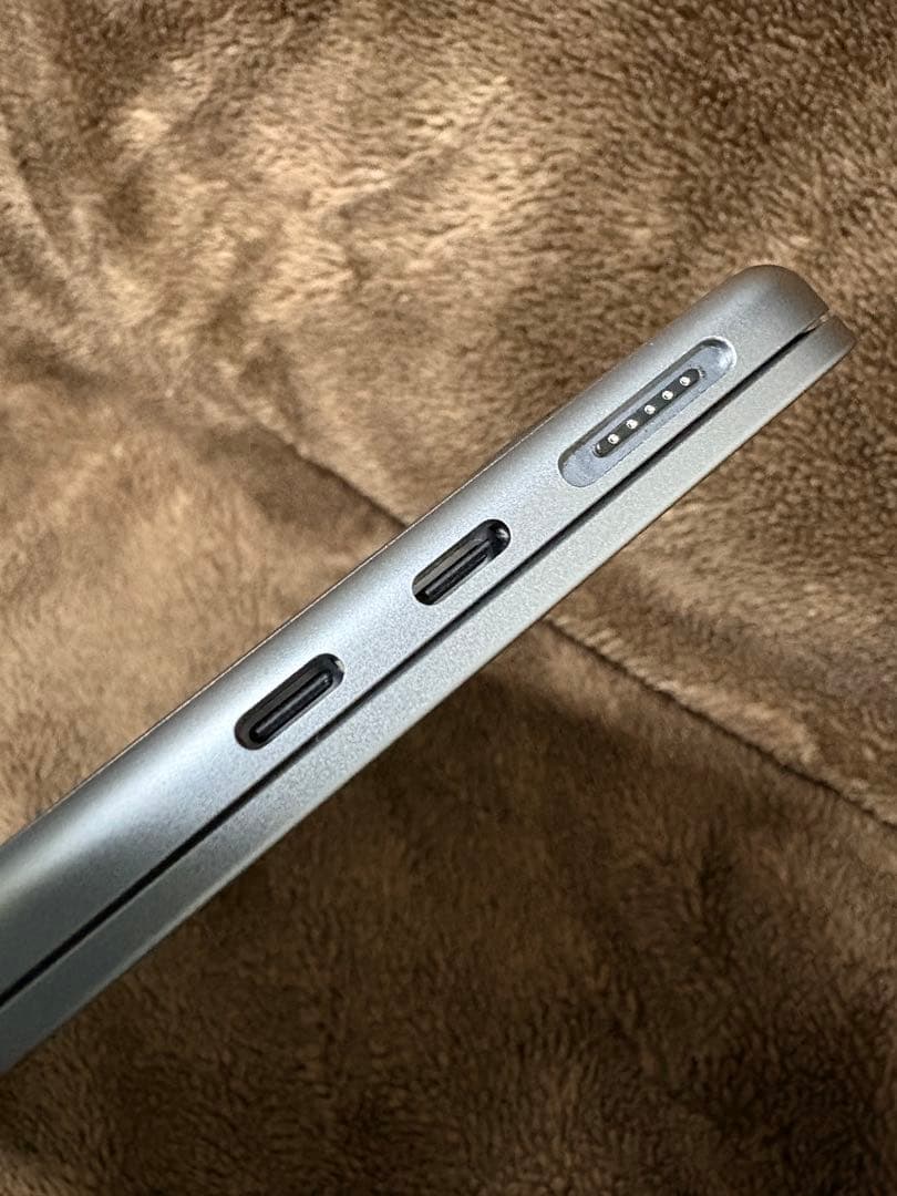 MacBook Air 13インチ M2 8GB 256GB スペースグレー