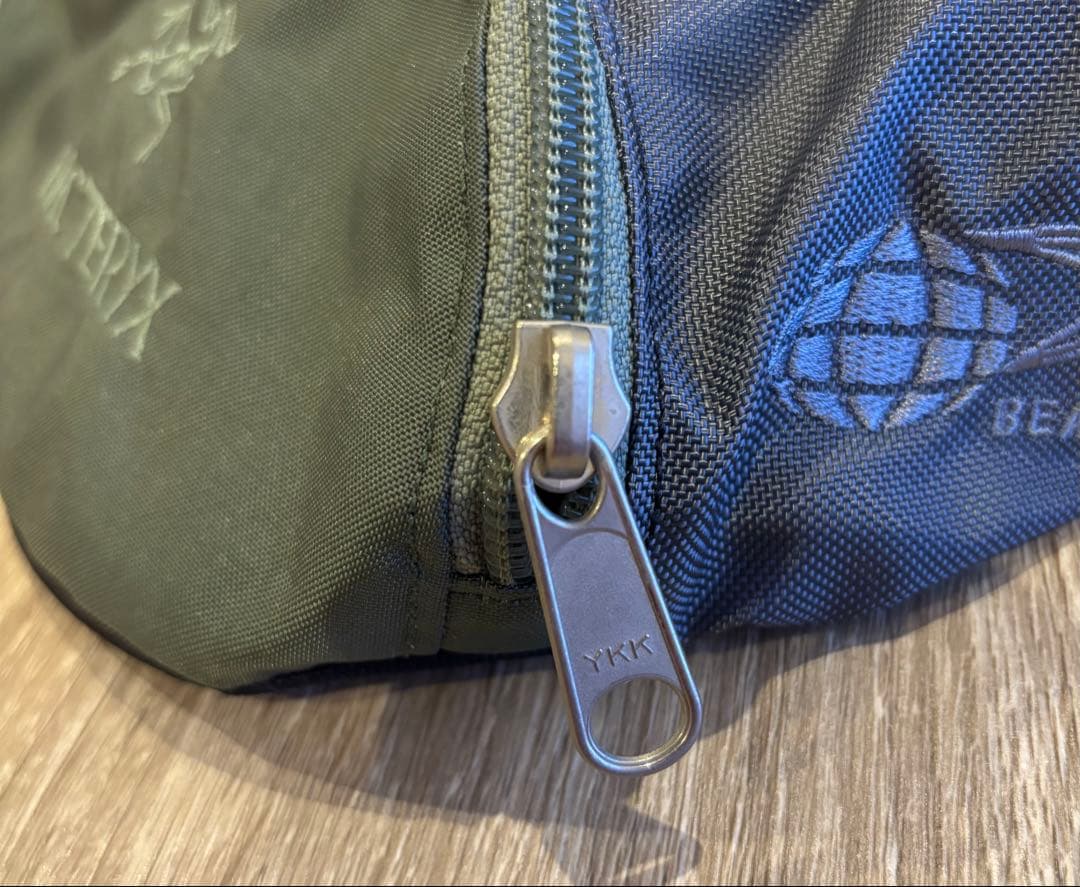 [美品]ARC'TERYX BEAMS 別注 アーバンファニー ウエストポーチ