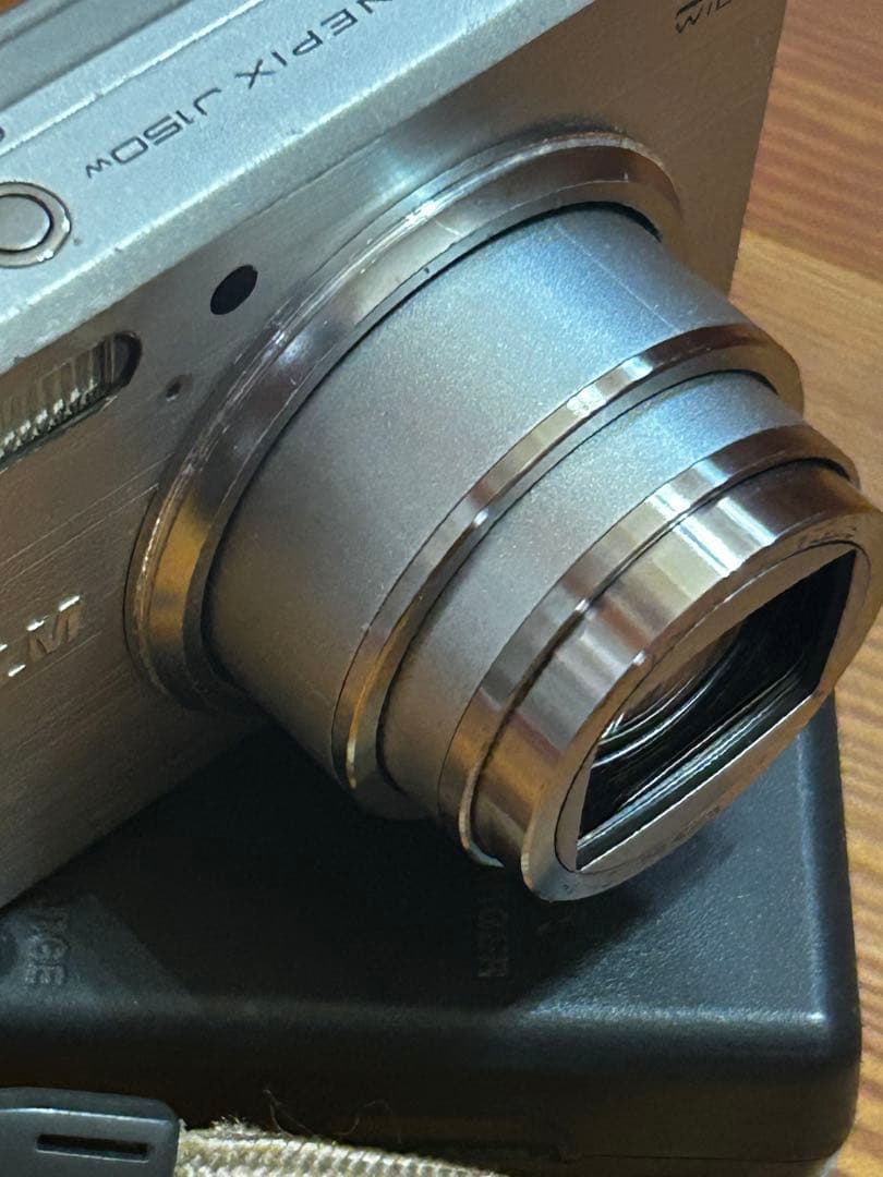 FUJIFILM フジフィルム FINEPIX J150W デジカメ