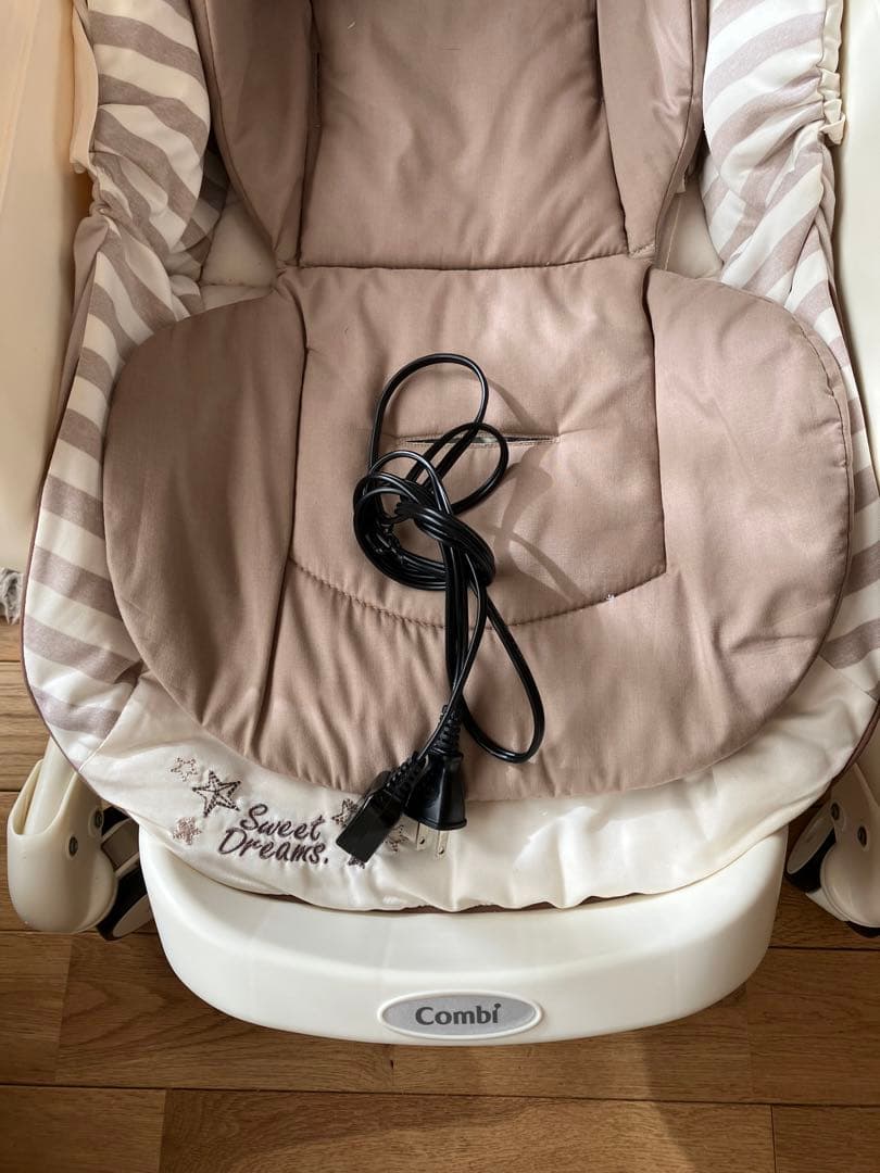 コンビ　電動ハイローチェア　ネムリラ