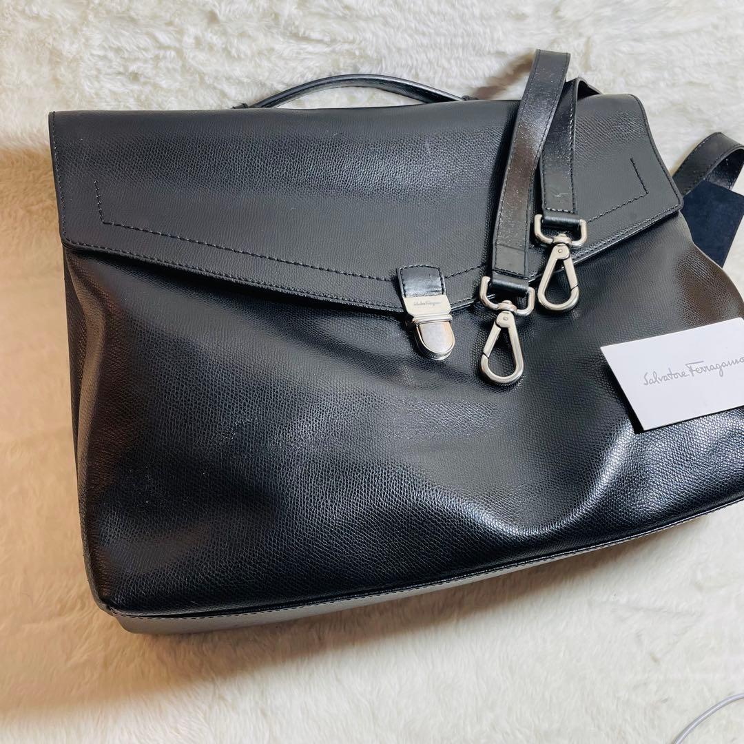 《美品》Salvatore Ferragamoレザー 2WAY ビジネスバッグ