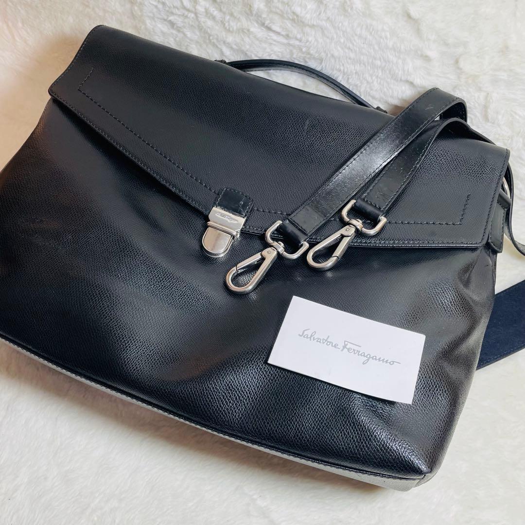 《美品》Salvatore Ferragamoレザー 2WAY ビジネスバッグ