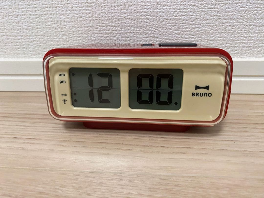 BRUNO LCDレトロアラームクロックS BCR003 レッド