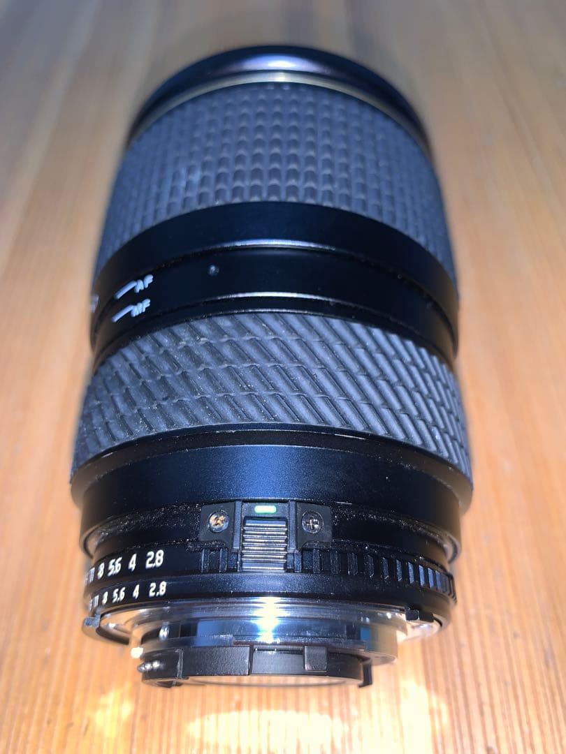 Tokina AF 28-70mm f/2.8 ズームレンズ