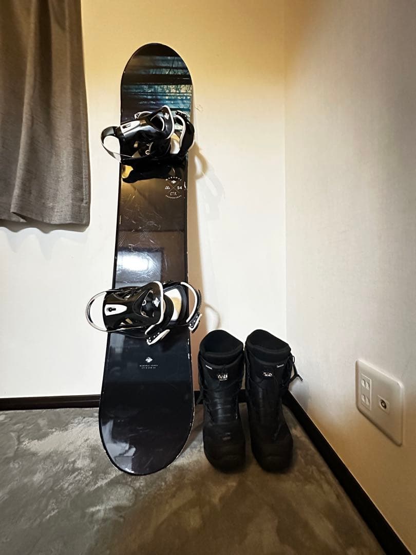 初心者向け スノーボード板・ビンディング・ブーツ・ゴーグル 4点セット