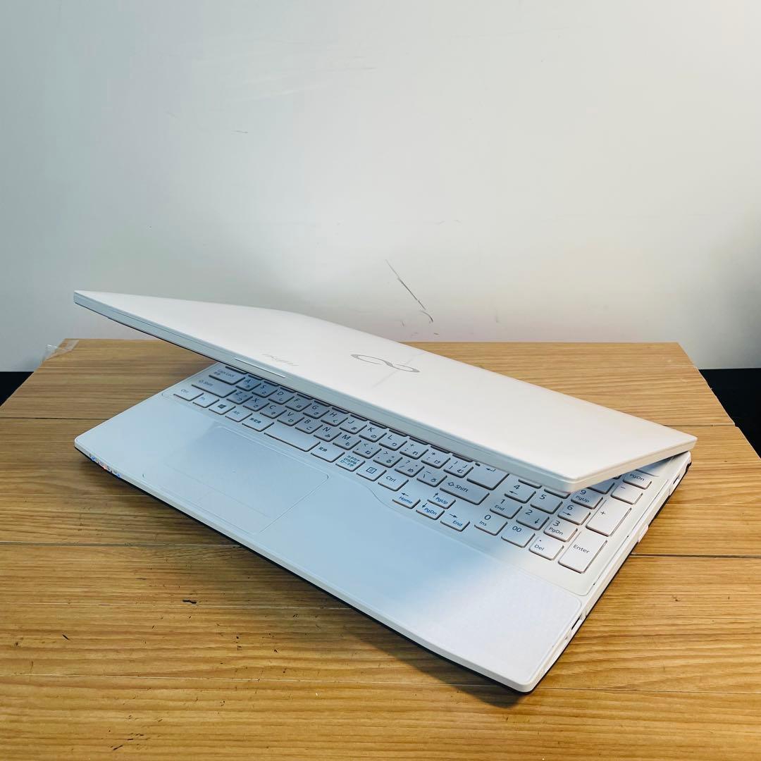 初心者もすぐ使える設定済 i7 Win11 オフィスメモリ8ギガSSD512ギガ