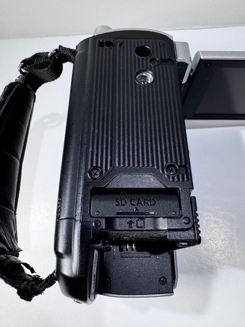 Panasonic HC-V600M バッテリー２個付き