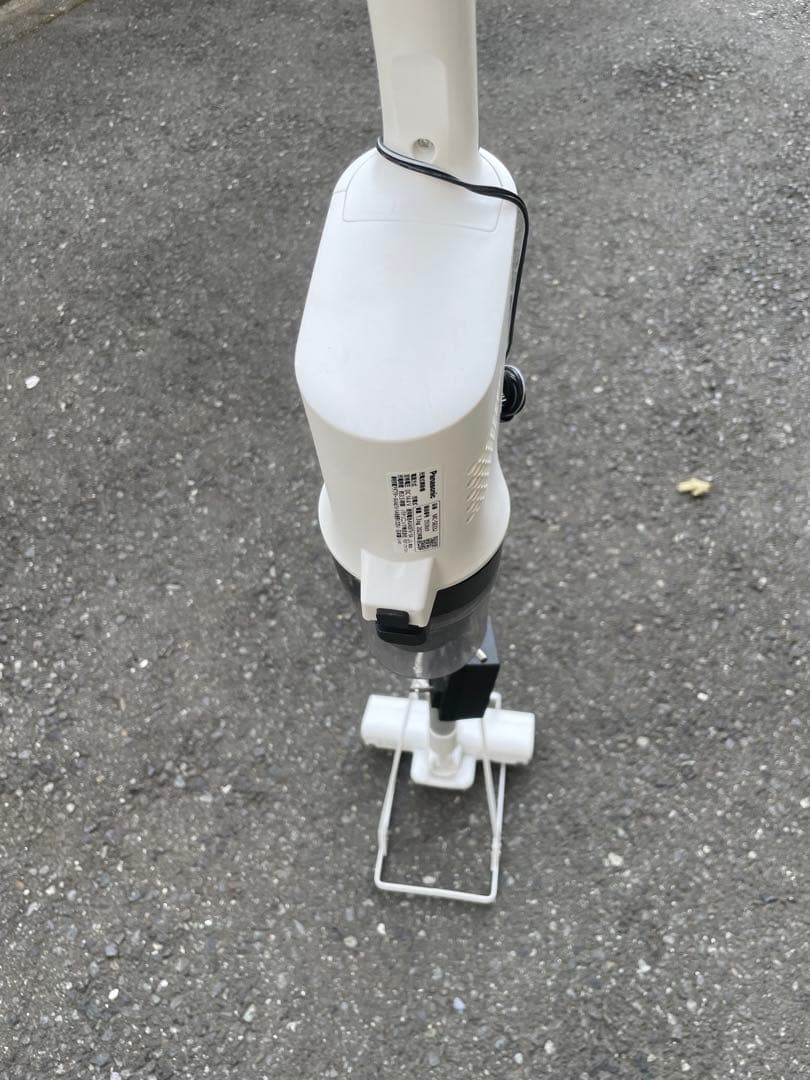 パナソニック コードレス掃除機 MC-SB33J-W