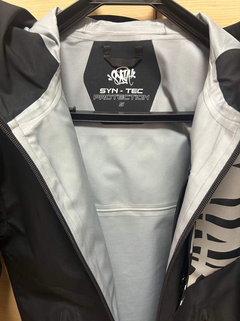 synaworld ジャケット