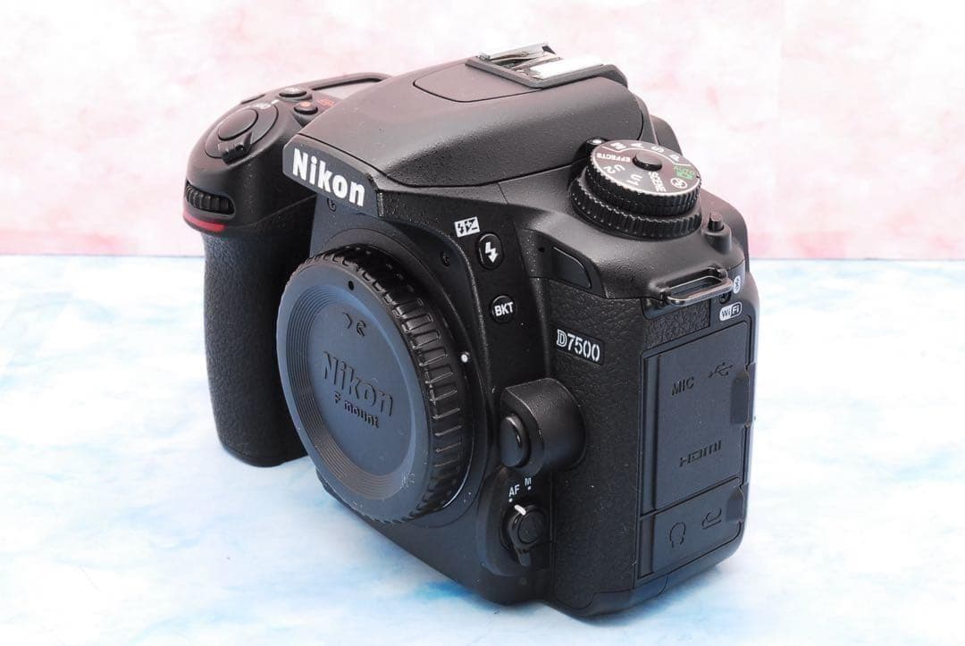 ★Nikon D7500★高性能★超望遠レンズ付Wレンズ★一眼レフカメラ