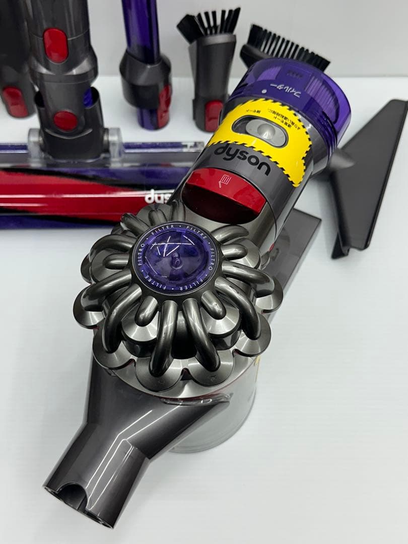 バッテリー付き　SV10K v8 fluffy+ ダイソン ハンディ　赤　掃除機