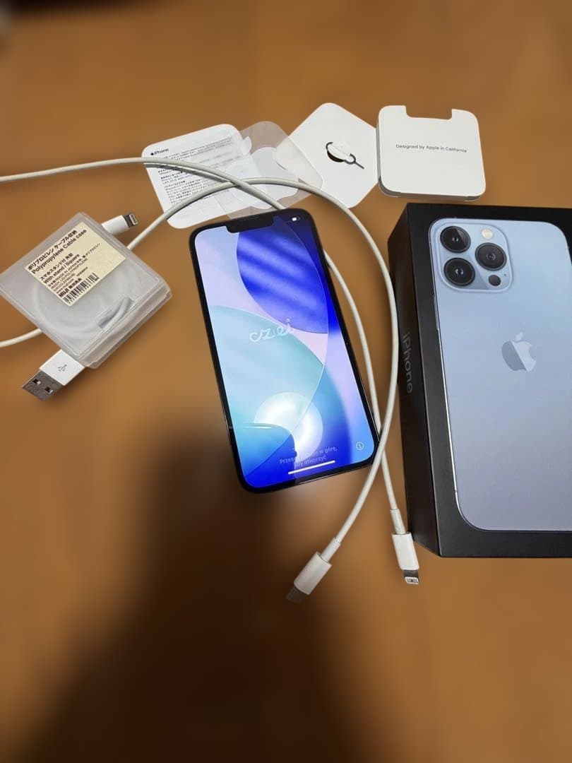 Apple iPhone 13 Proブルー　本体 箱　コンセント2本　付属付き