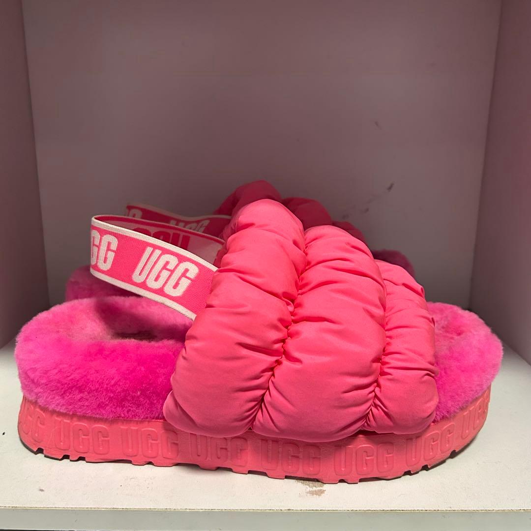 UGG アグ　スクランチータ　24cm