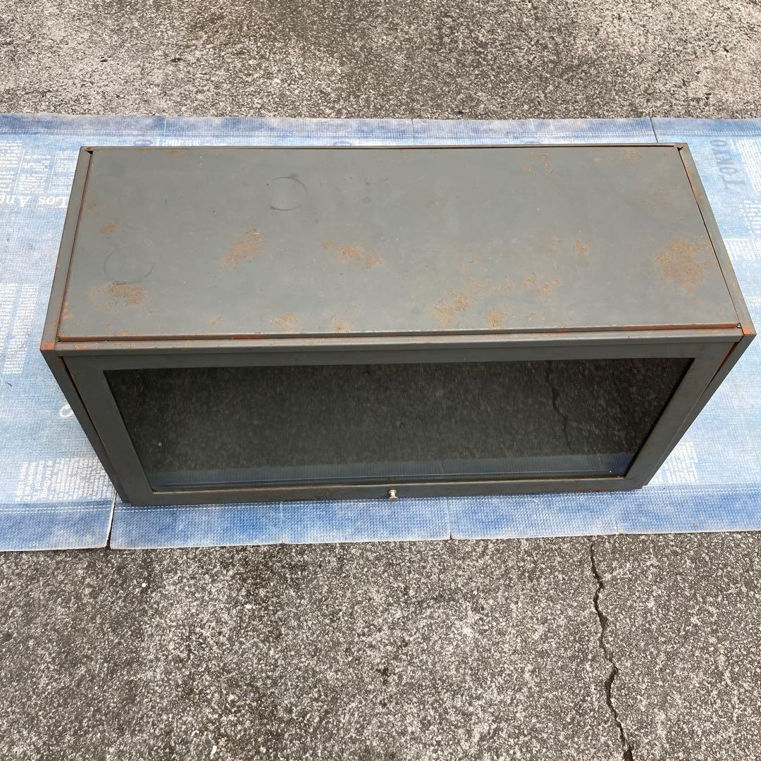 ペコ　米軍　キャビネット