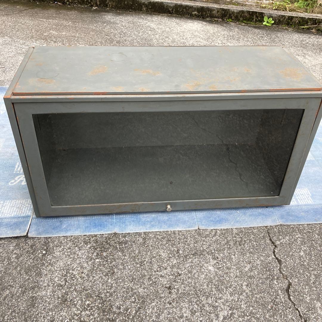 ペコ　米軍　キャビネット