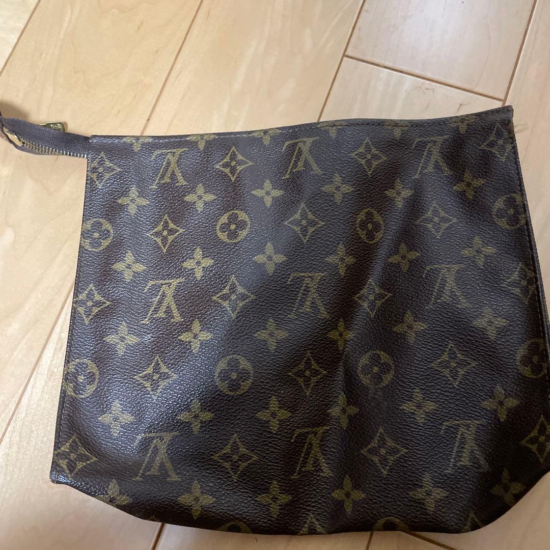 LOUIS VUITTON トラベルポーチ