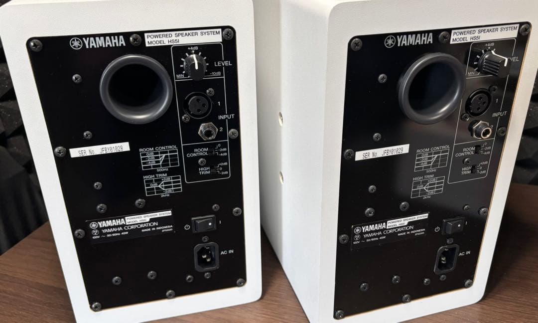 さらに値下げ　ヤマハ　HS5 ホワイト スピーカーシステム　吊り下げブラケット付