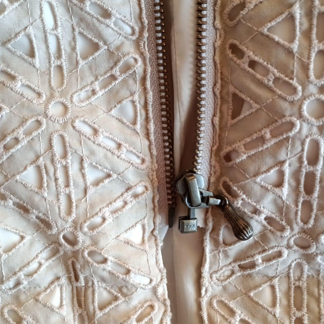 ベージュキルティングダウンロングコート