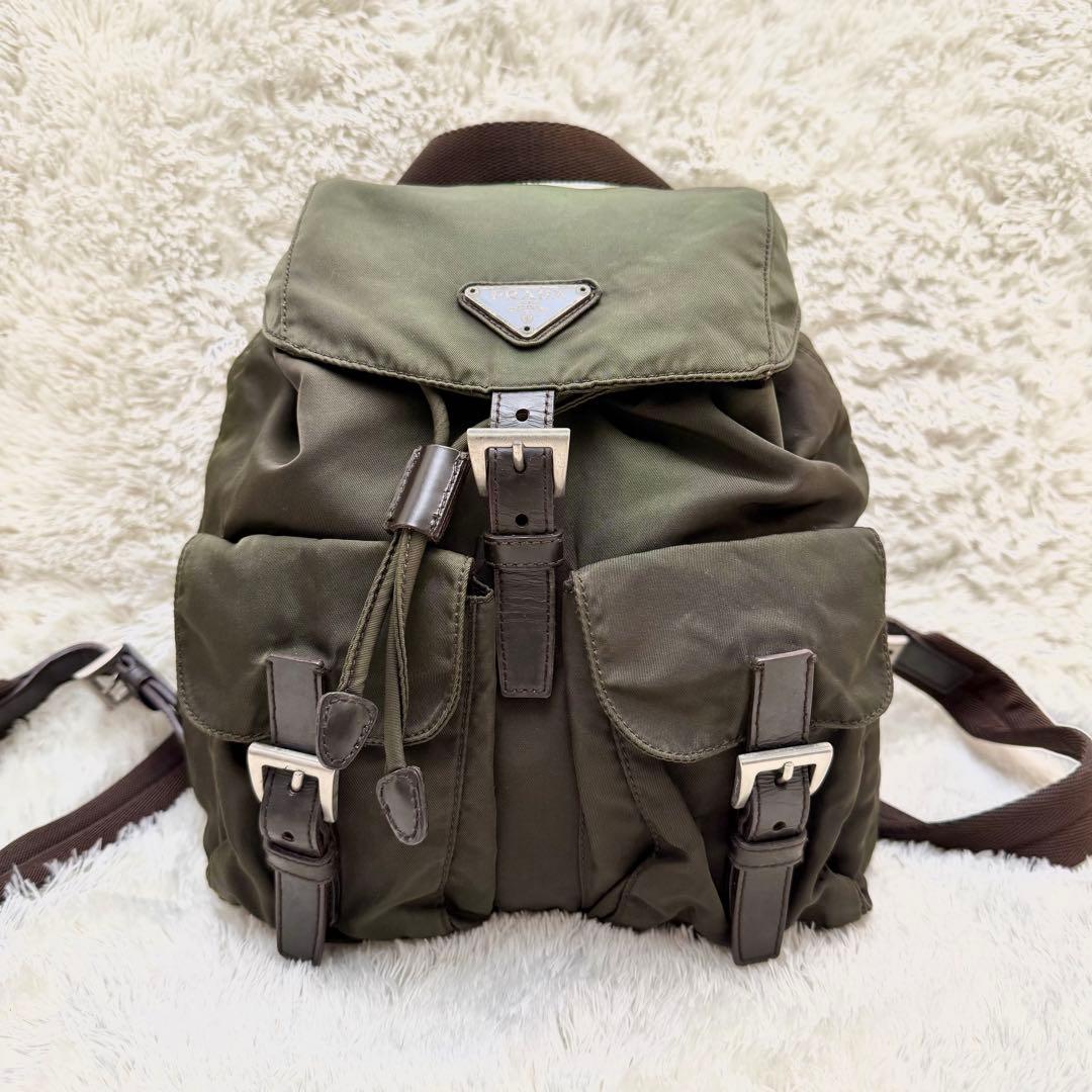 【美品】PRADA プラダ 三角ロゴ リュック バックパック 白タグ カーキ
