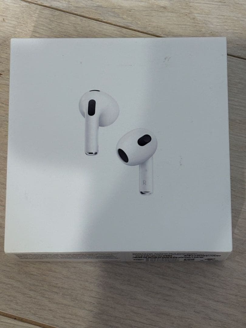 AirPods (第3世代) 純正　MagSafe充電ケース付き