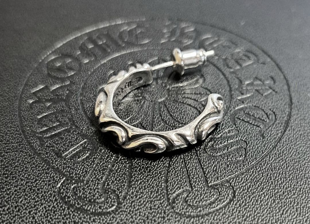 CHROME HEARTS/スクロールフープ ピアス 片耳