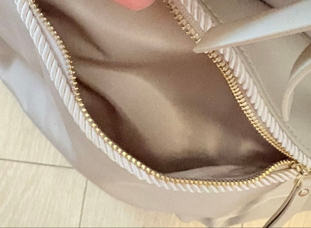 Maison Echelleメゾンエシェル　ツイストコードバックパック　ベージュ