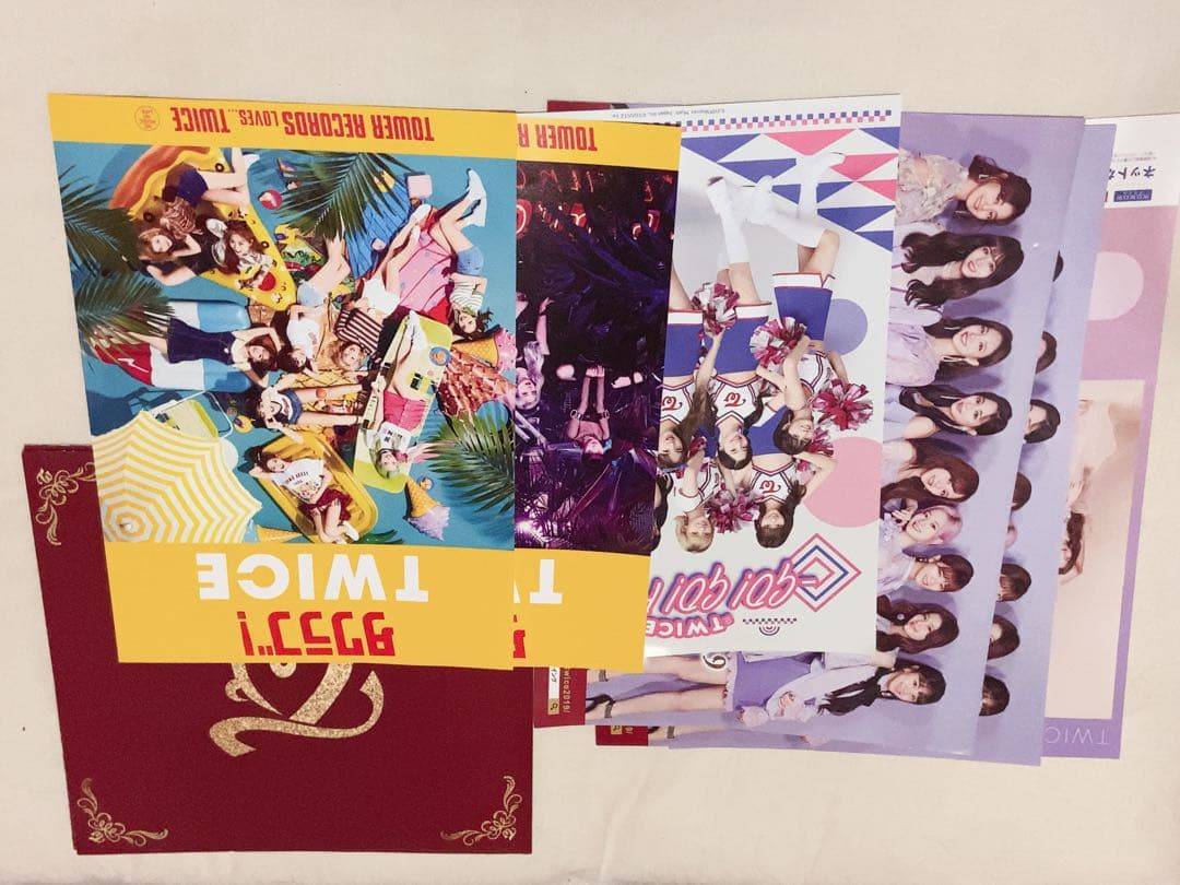 Twice まとめ売り グッズ アルバム トレカ 缶バッジ うちわ