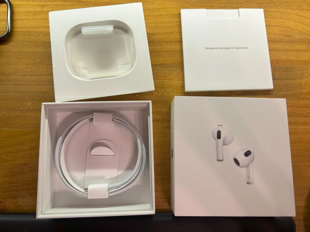 AirPods3　(MPNY3J/A)